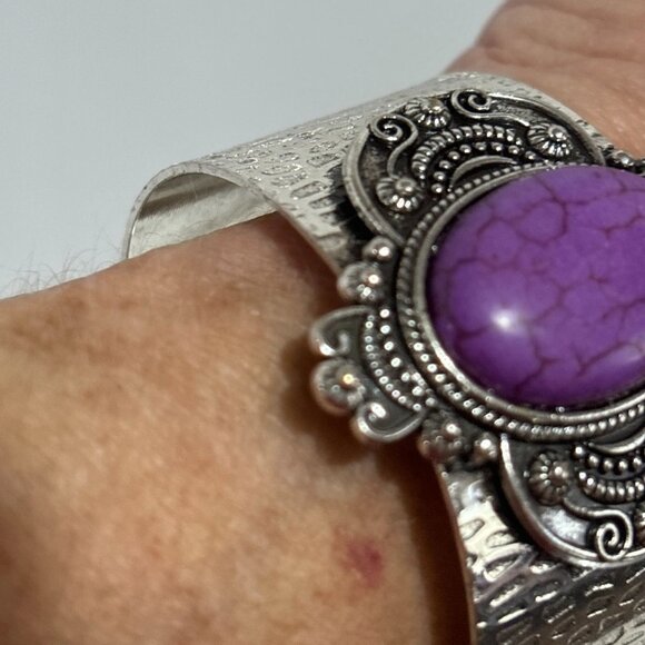 Wide Silver Cuff Bracelet Purple Stone Open Back Jewelry Intricate Metalwork - Picture 7 of 10